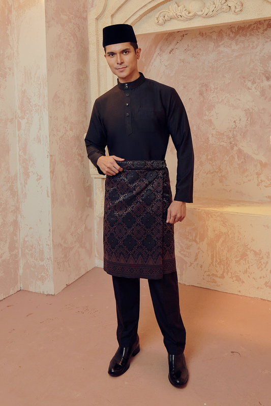 EUSOF IN BLACK
